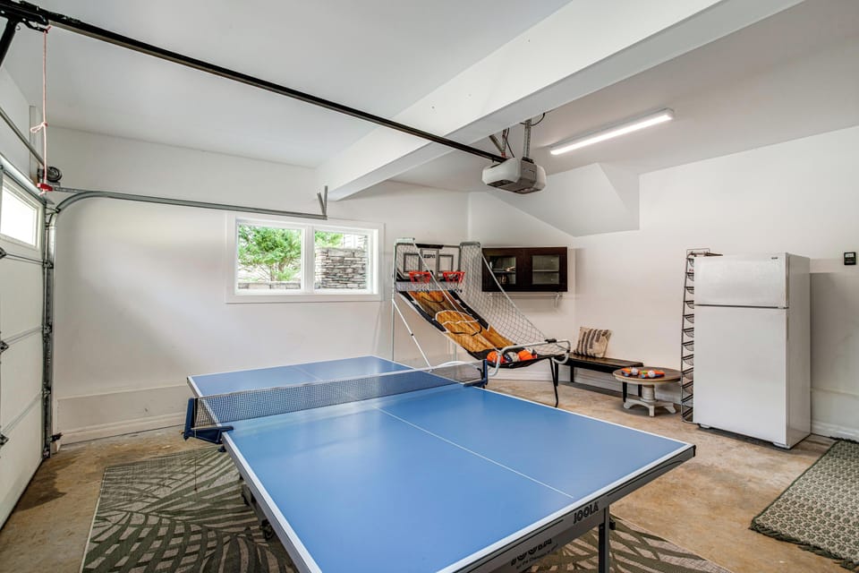 Garage | Game Room