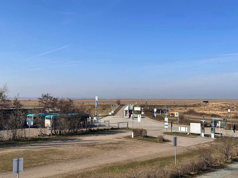Blick aus dem Schlafzimmer bis zum Meer.