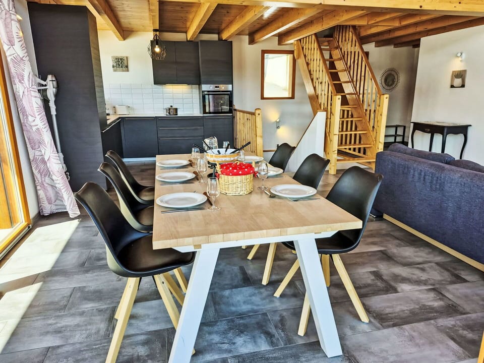 Wood, Flooring, Furniture, Interior Design, Floor, Wood Flooring, Home, Kitchen & Dining Room Table, Living Room, Chair
