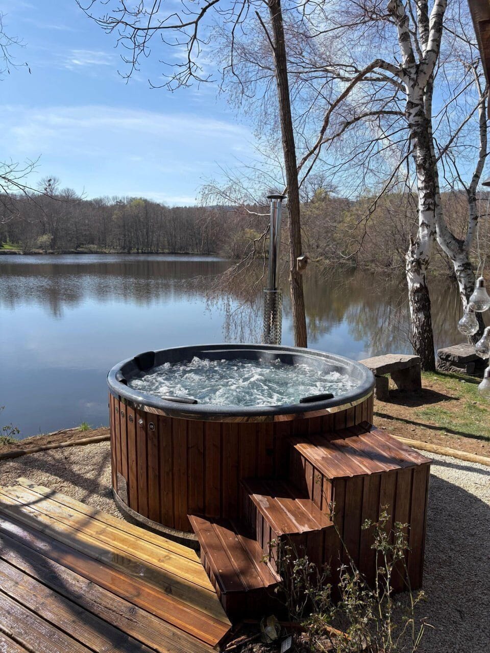 Outdoor spa tub