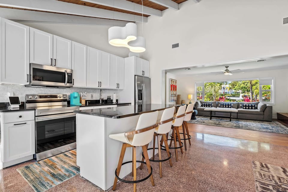 The sophisticated kitchen is well equipped for an unforgettable getaway​
