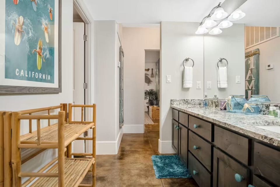 Jack & Jill bathroom - Shared between bunkrooms