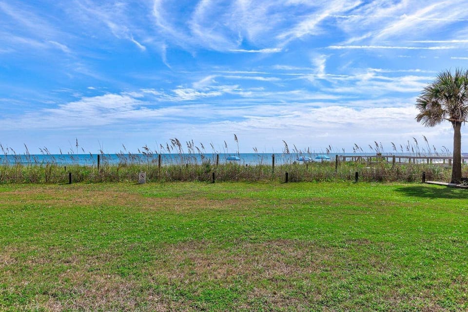 1615 Lake Park Blvd S Unit 107-print-019-019-View-4200x2800-300dpi