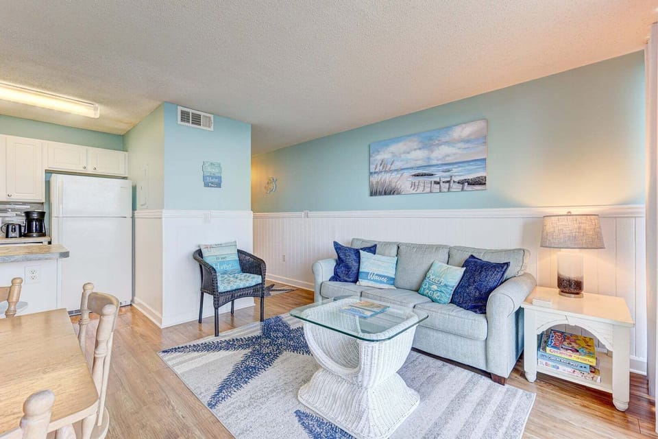 Atlantic Towers 207-print-005-016-Main Living Area-4200x2799-300dpi