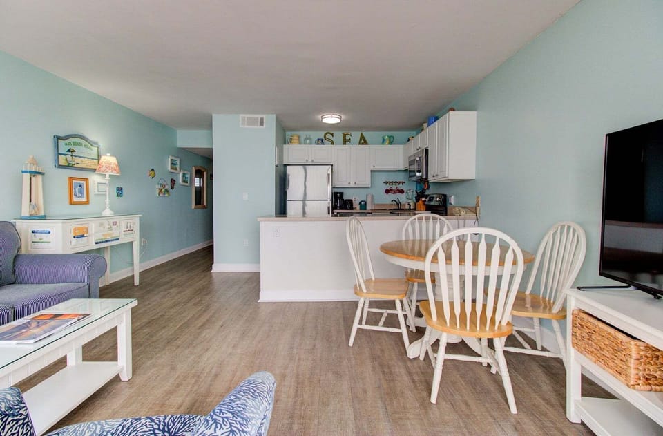 Atlantic Towers 612-print-006-066-Main Living Area-4200x2760-300dpi