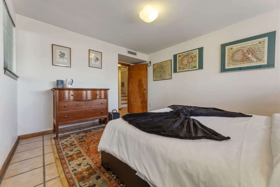 Bedroom 2 with queen bed