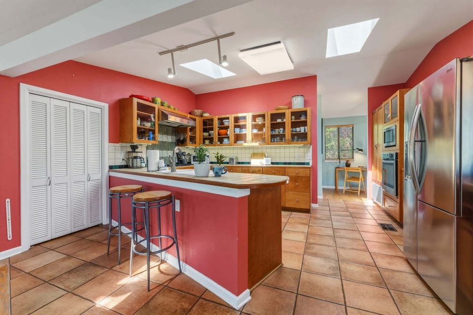 Cook up a meal or enjoy bites from local eateries in this fully equipped kitchen