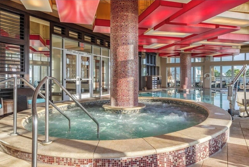 Adult jacuzzi