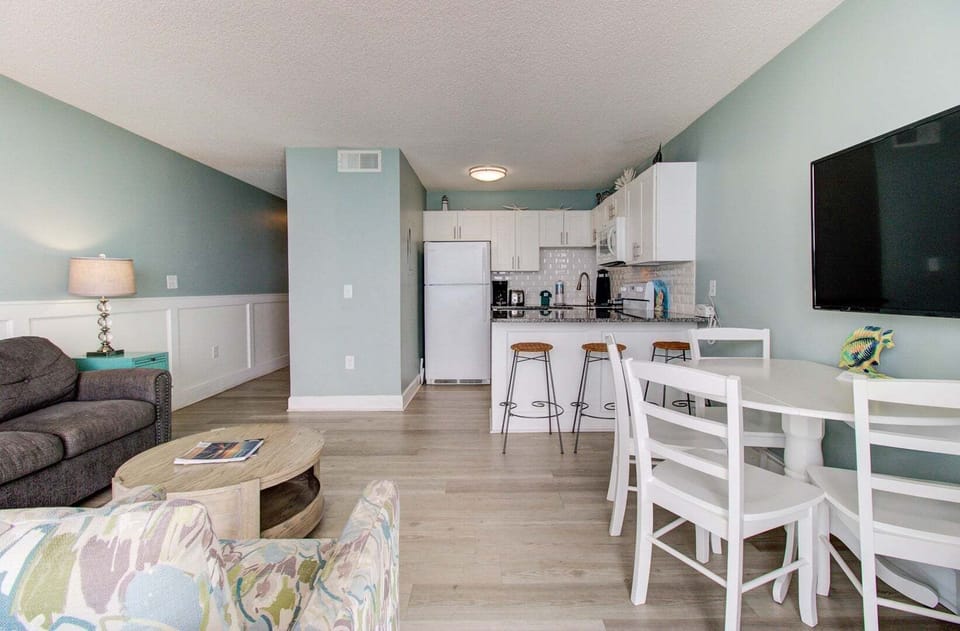 Atlantic Towers 1104-print-004-020-Main Living Area-4200x2761-300dpi