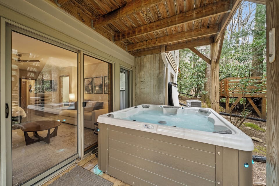 Hot Tub on the Lower Deck