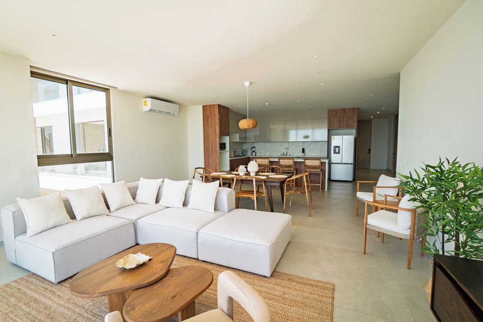 Open Layout Living Room, Dining Area & Kitchen