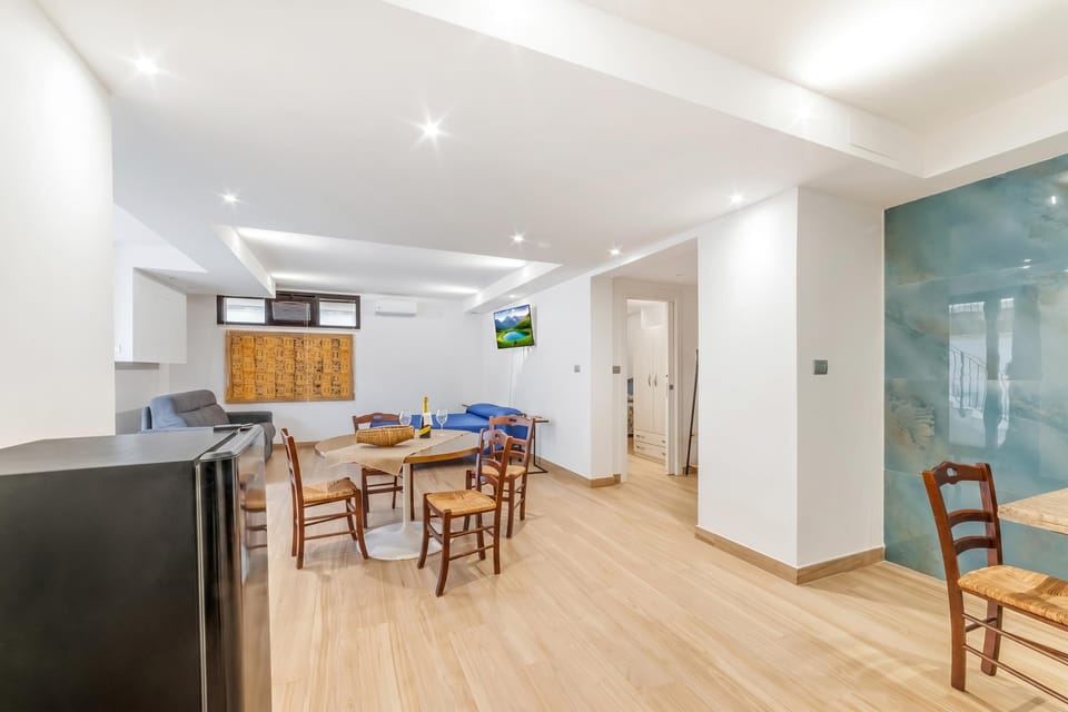 Living and dining room