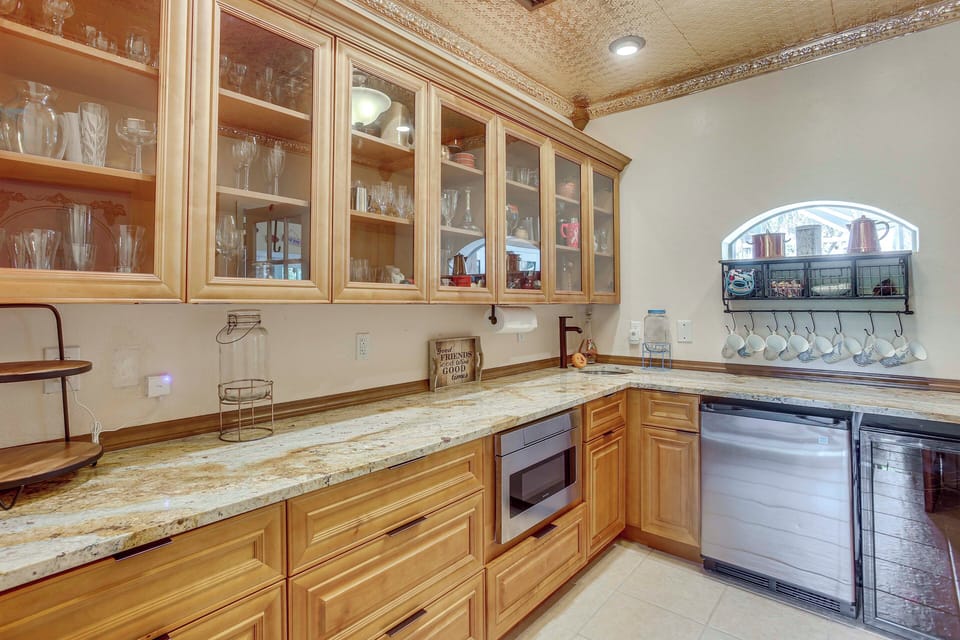 Butler's Pantry