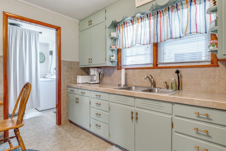 Kitchen | Stove/Oven | Microwave | Spices