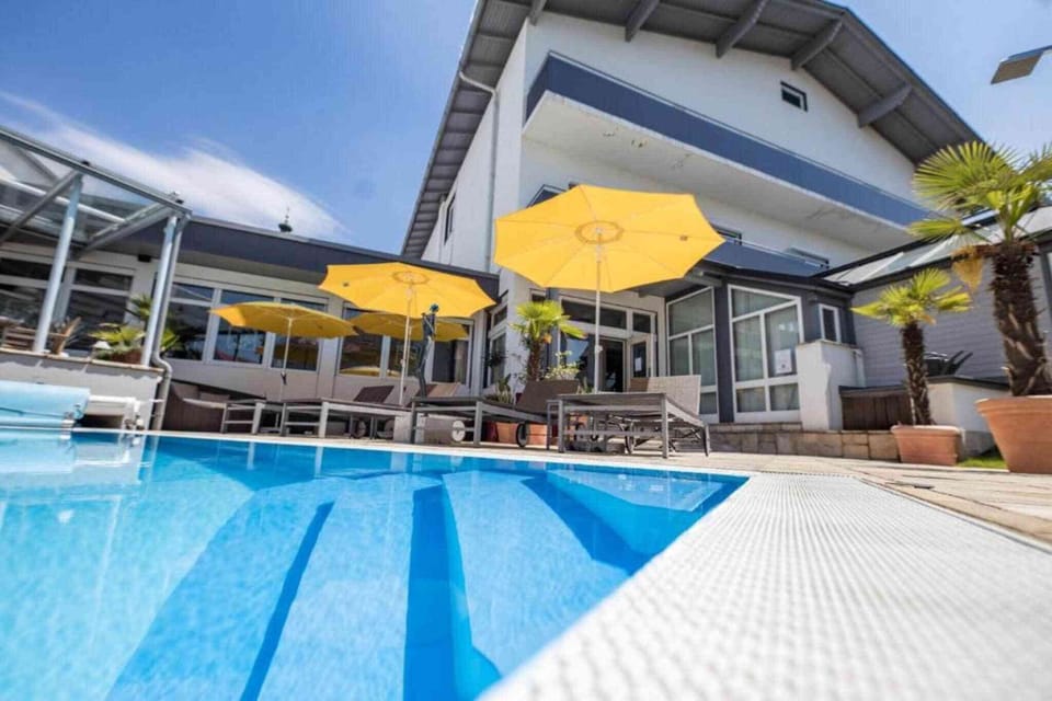 Holiday Home Swimming Pool