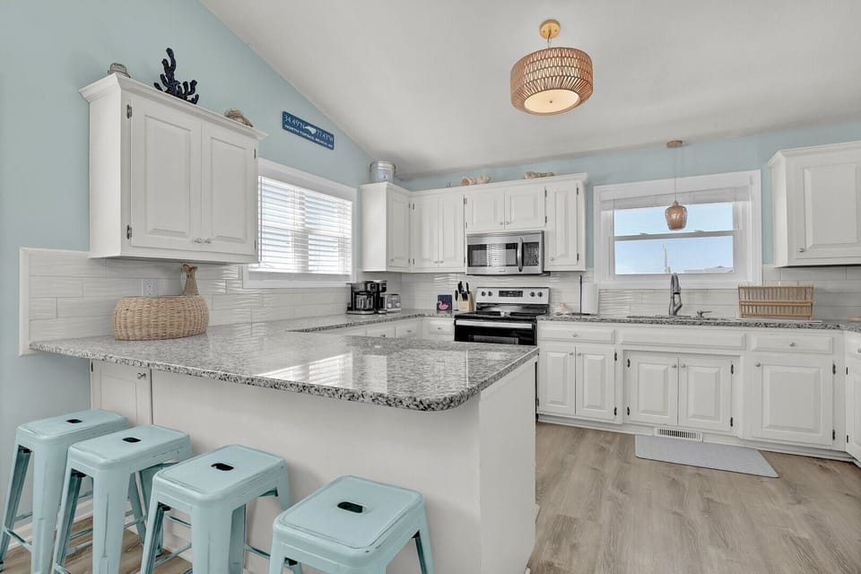 Kitchen with bar seating