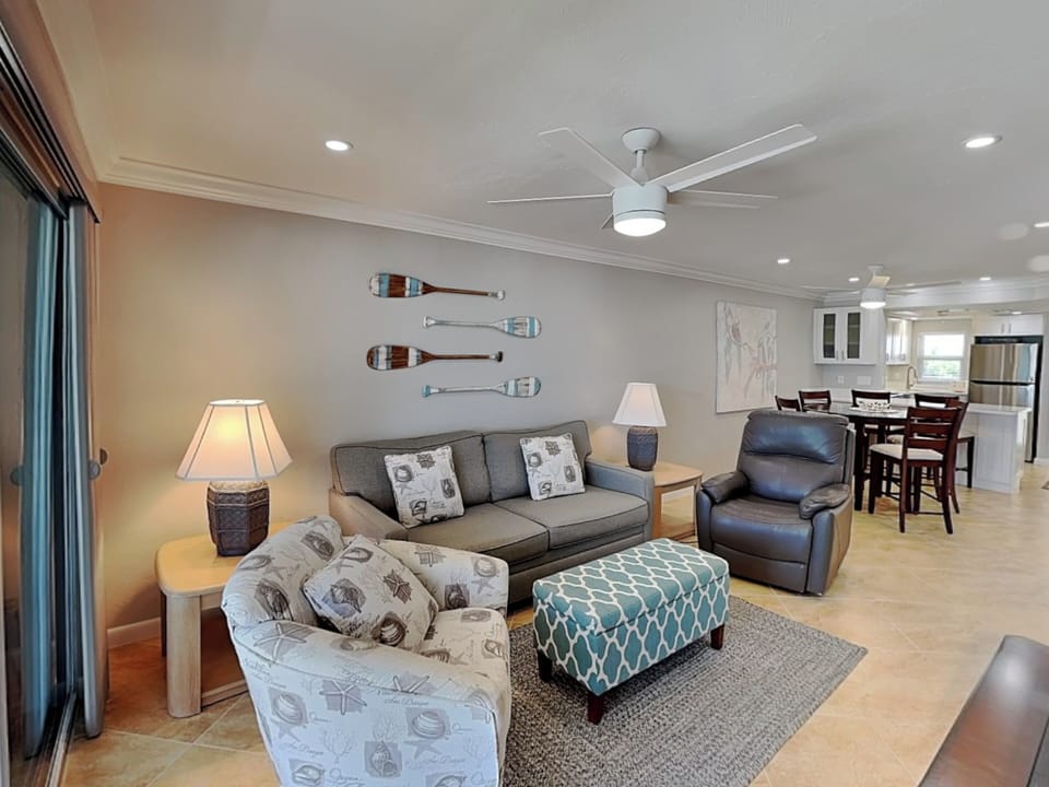Living Room Conencting to the Dining Area