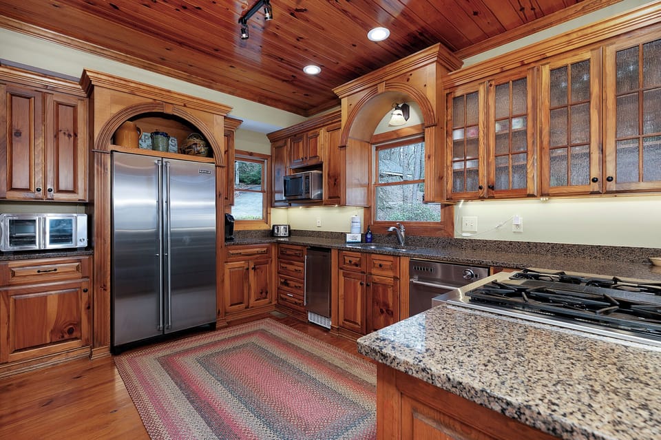 The Lodge on Cartecay - Fully Equipped Kitchen