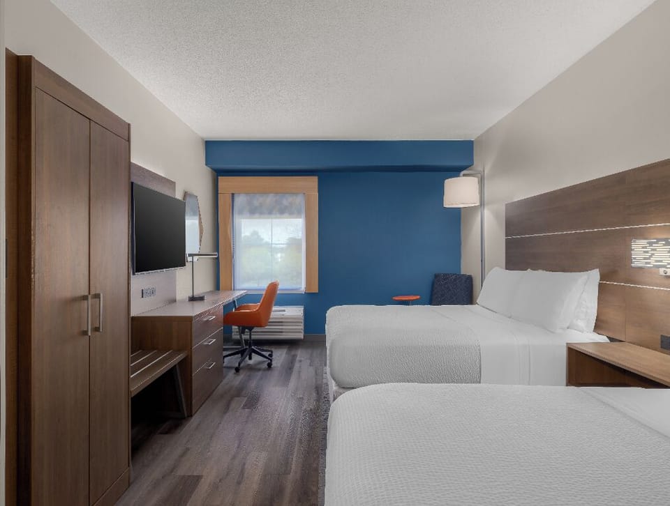 Bedroom. Interior and views may vary based on location and availability.