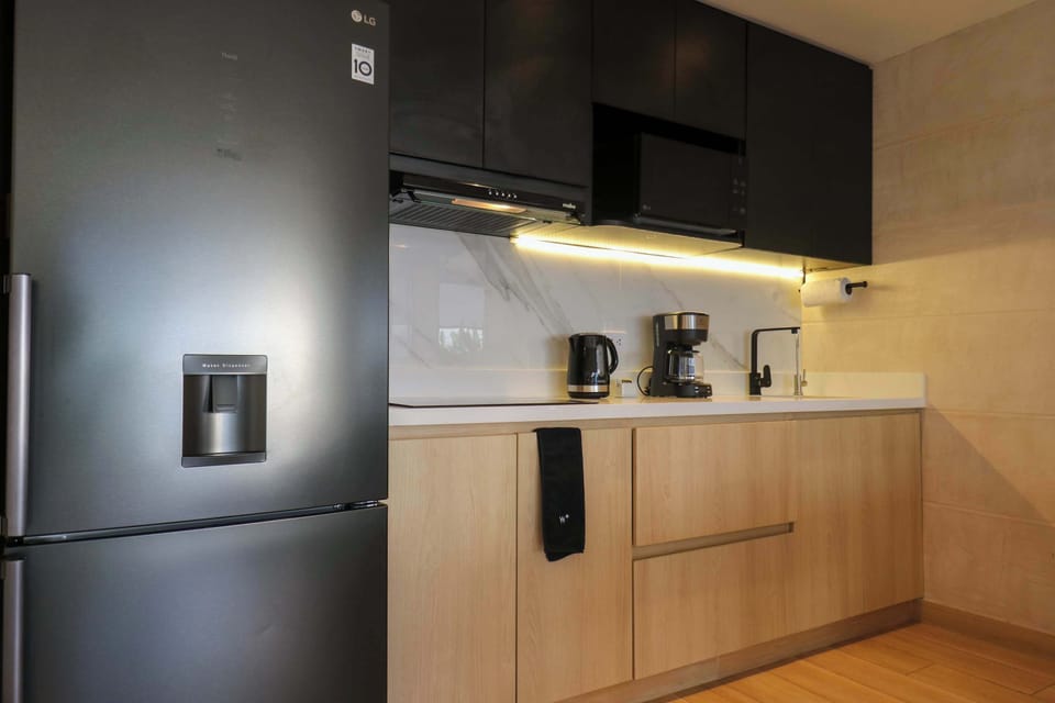 Modern and fully equipped kitchen