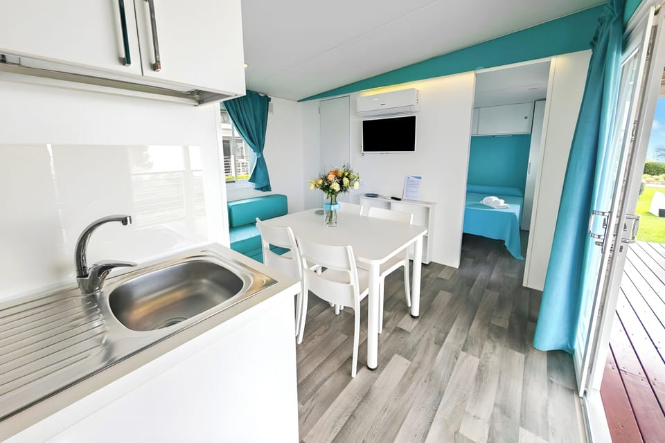 Kitchen and dining area