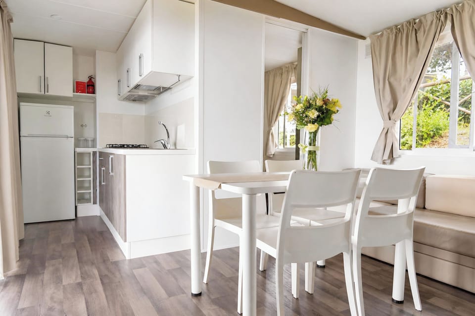 Kitchen and dining area