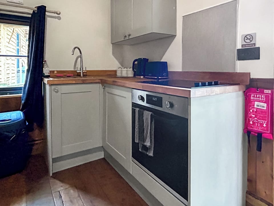 Kitchen area | The Manchester - How Stean George Retreats, How Stean Gorge