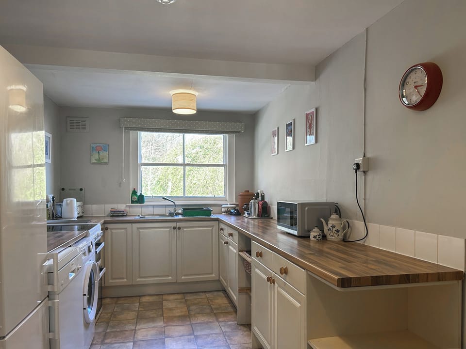 Kitchen | Shore Cottage - Arbigland Farm, Arbigland, near Kirkbean/Carsethorn
