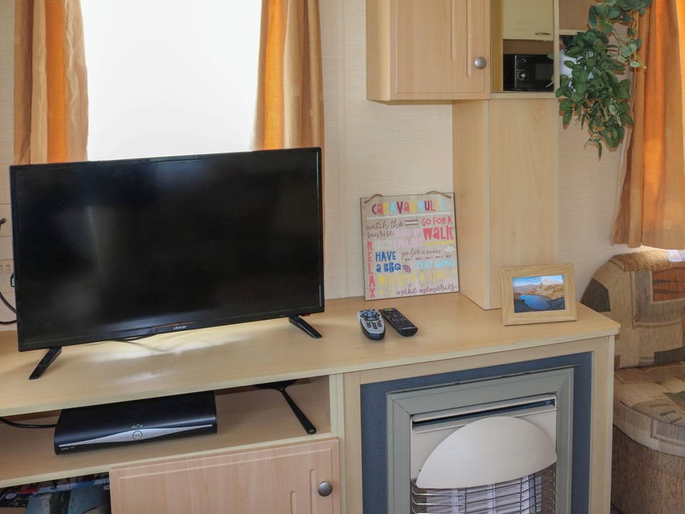 Open plan living space | Moelfre, Llanbedr, near Harlech