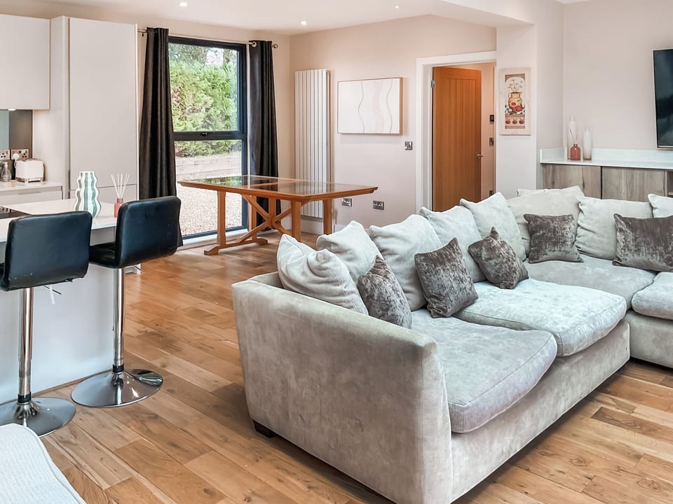Open plan living space | The Lodge - Little Pickets, Ringwood