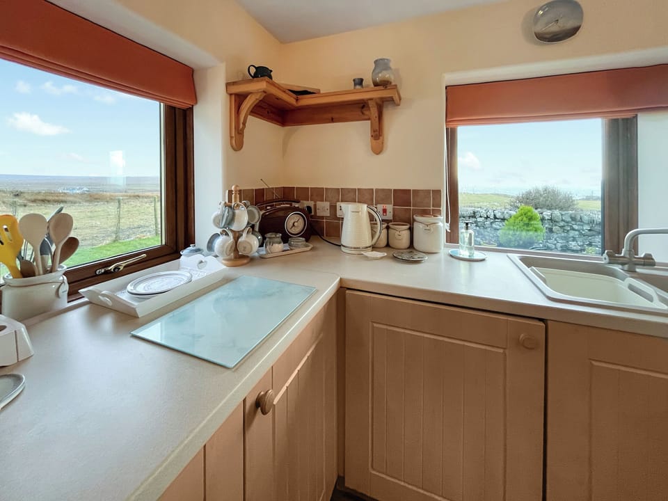 Kitchen | Bothan Aonghais, Portree