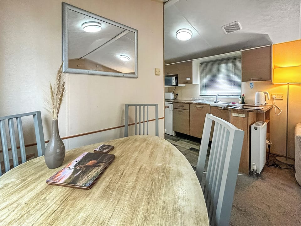 Kitchen/diner | Rio Holiday Home, Forfar