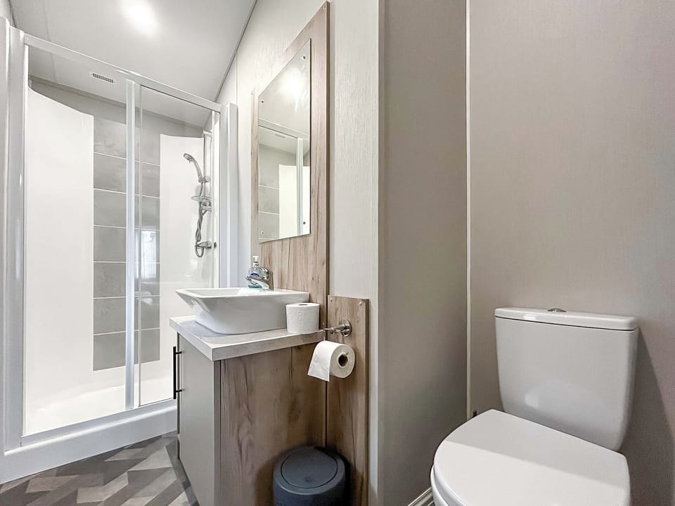 Bathroom | Mapleton Elite, Wemyss Bay Inverclyde
