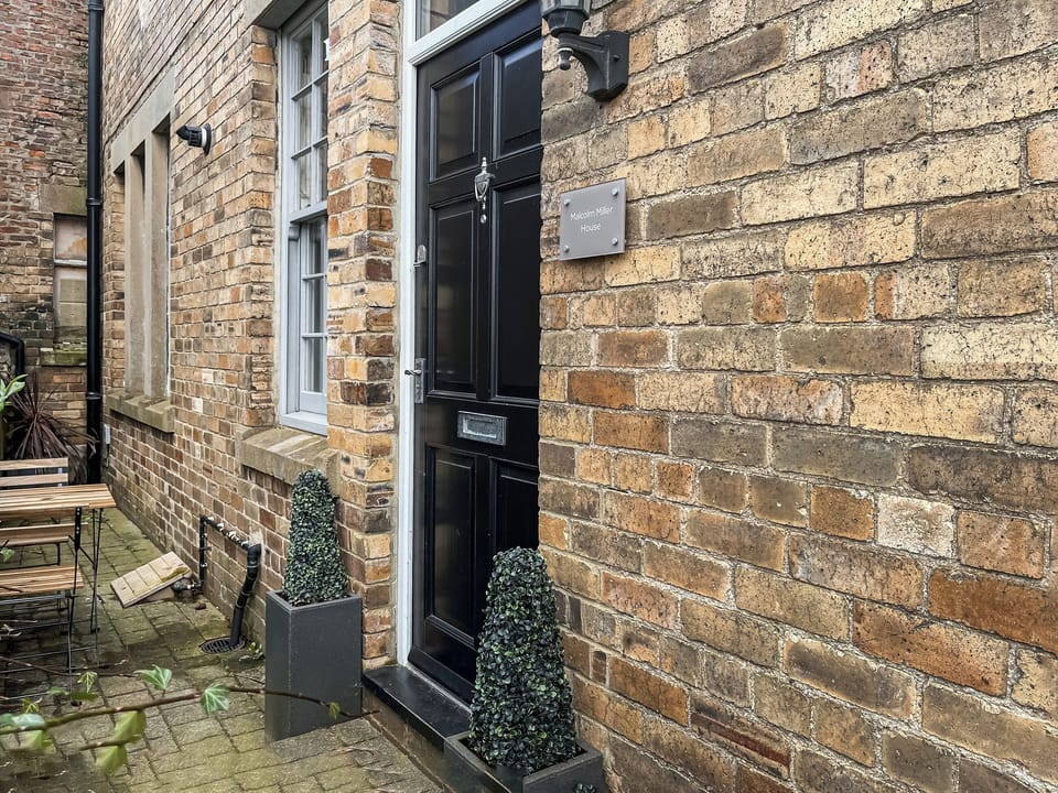 Exterior | Malcolm Miller House, Alnmouth