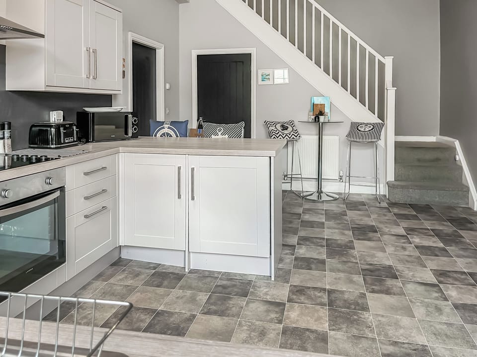 Kitchen | Malcolm Miller House, Alnmouth