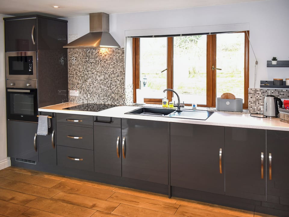 Kitchen | Bumble Bee - Honeyhill Farm Holiday Retreats, Tytherleigh, near Axminster