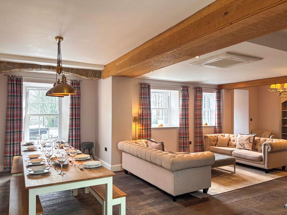 Hot tub | West House - Saddle Room, Leyburn