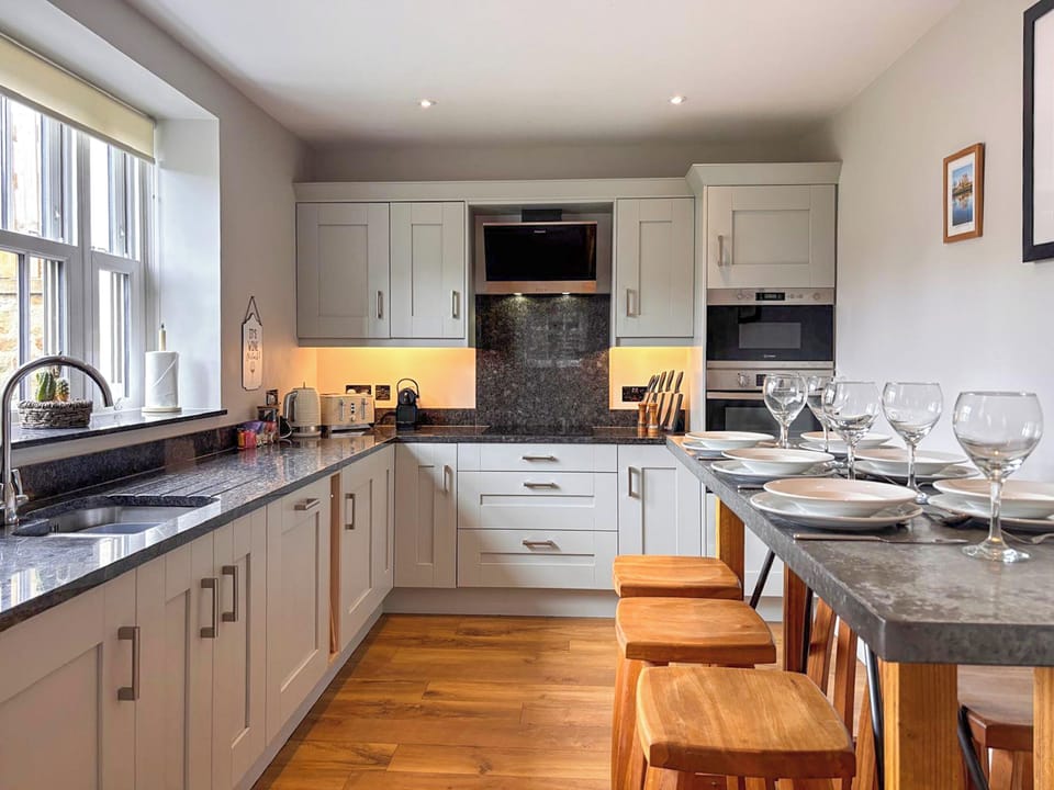 Kitchen/diner | Stable Cottage - Saddle Room, Leyburn