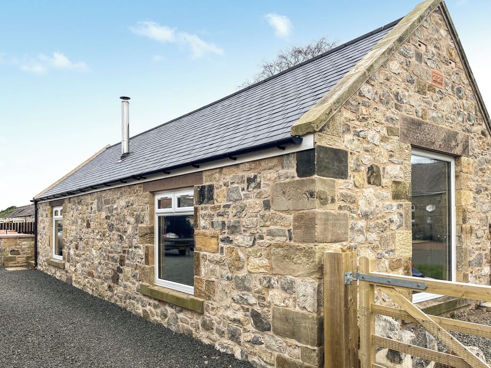 Exterior | Ember Sky Yurt - Redstead Accomodation, Beadnell