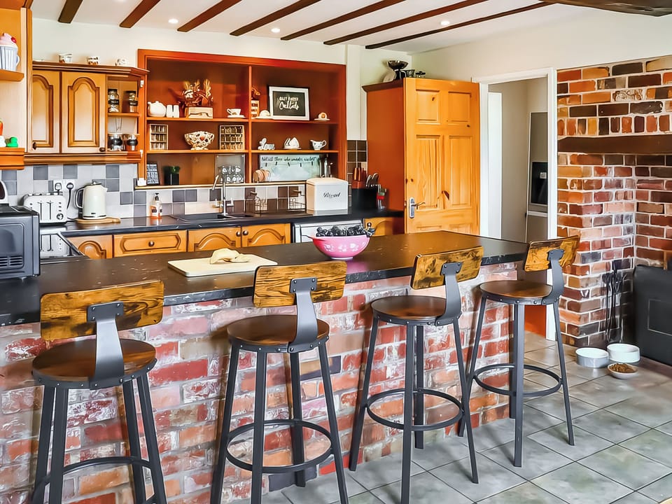 Kitchen | Upper Caerfaelog, llanbister