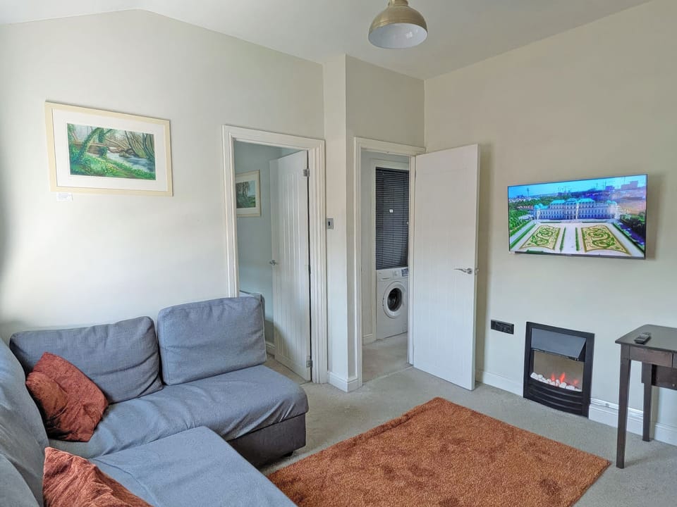Living area | Railway Cottage, Royal Wootton Bassett