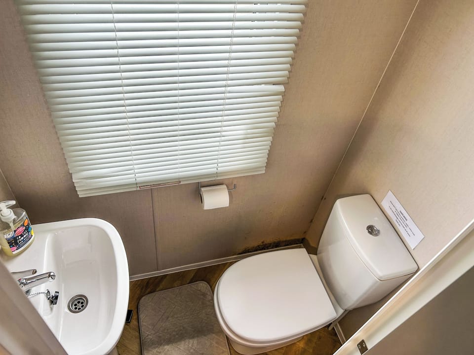 Bathroom | Seren - Brigham Caravan Park, Cockermouth