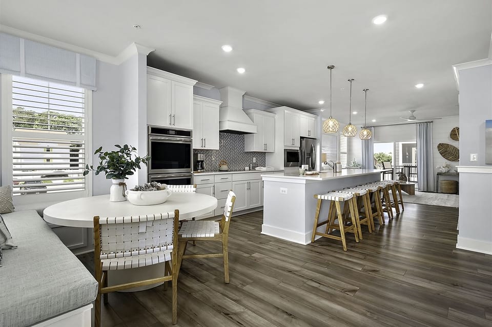 Kitchen, Dining area