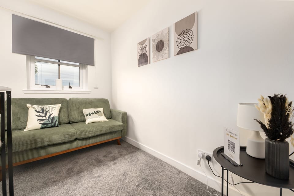 Living Room / Lounge