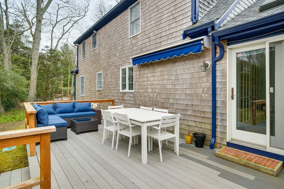 Deck | Outdoor Dining Set | Sectional Seating & Retractable Awning