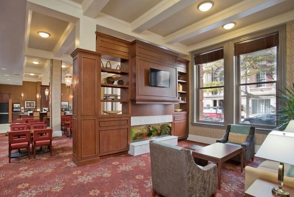 Relaxed space offers a relaxing ambiance to take a break. 