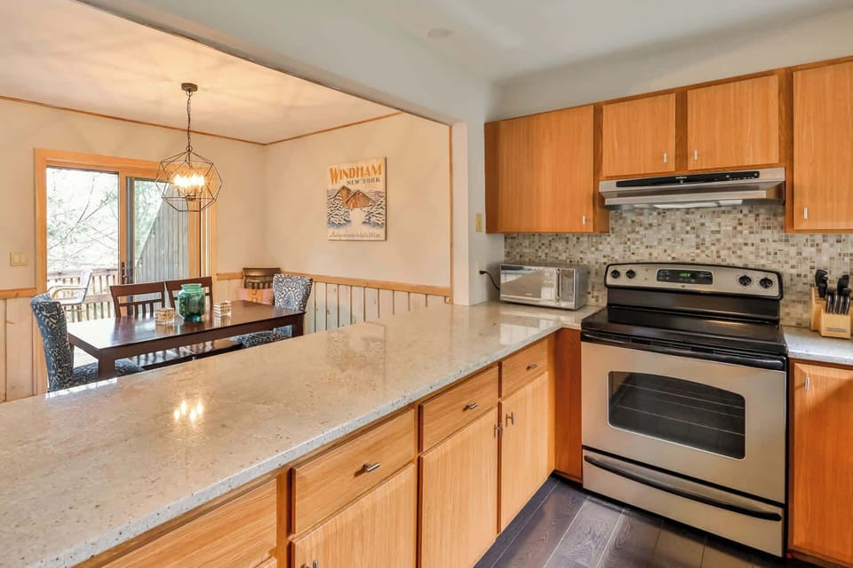 Main Level | Kitchen | Stove | Oven | Fridge | Microwave | Dishwasher | Toaster | K-Cup Machine | Cooking Basics 