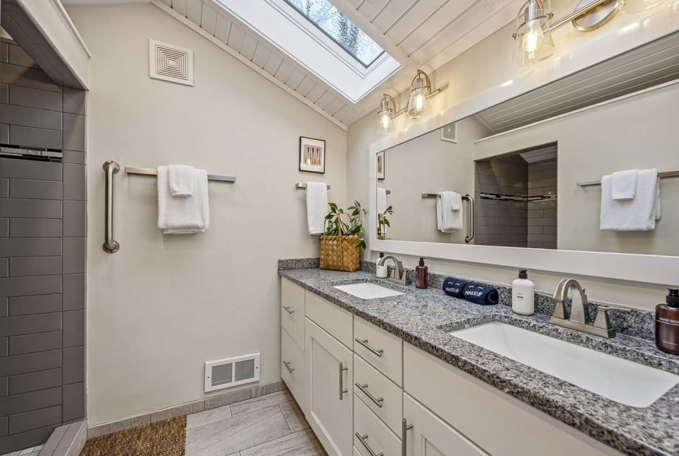 Refresh in a private spa-like en suite bathroom.