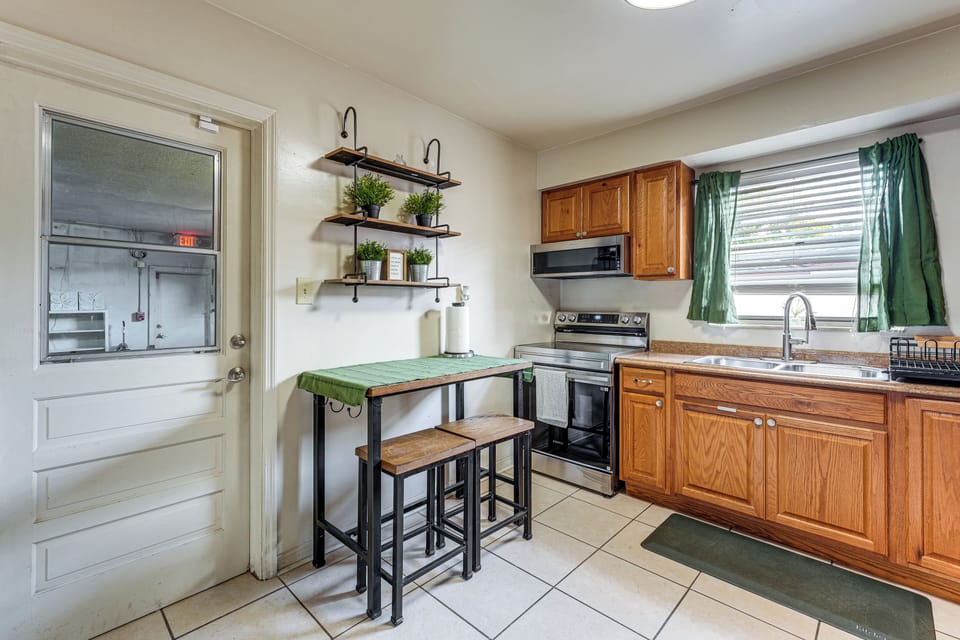 Kitchen | Refrigerator