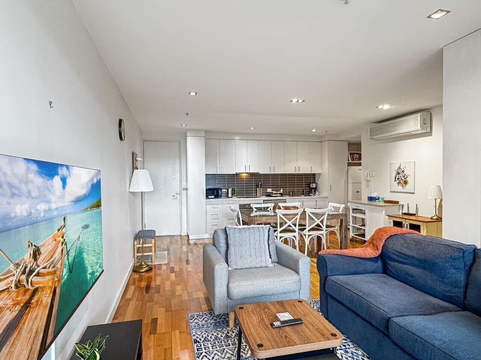 Open-plan living and dining layout creating a relaxed and welcoming space for guests